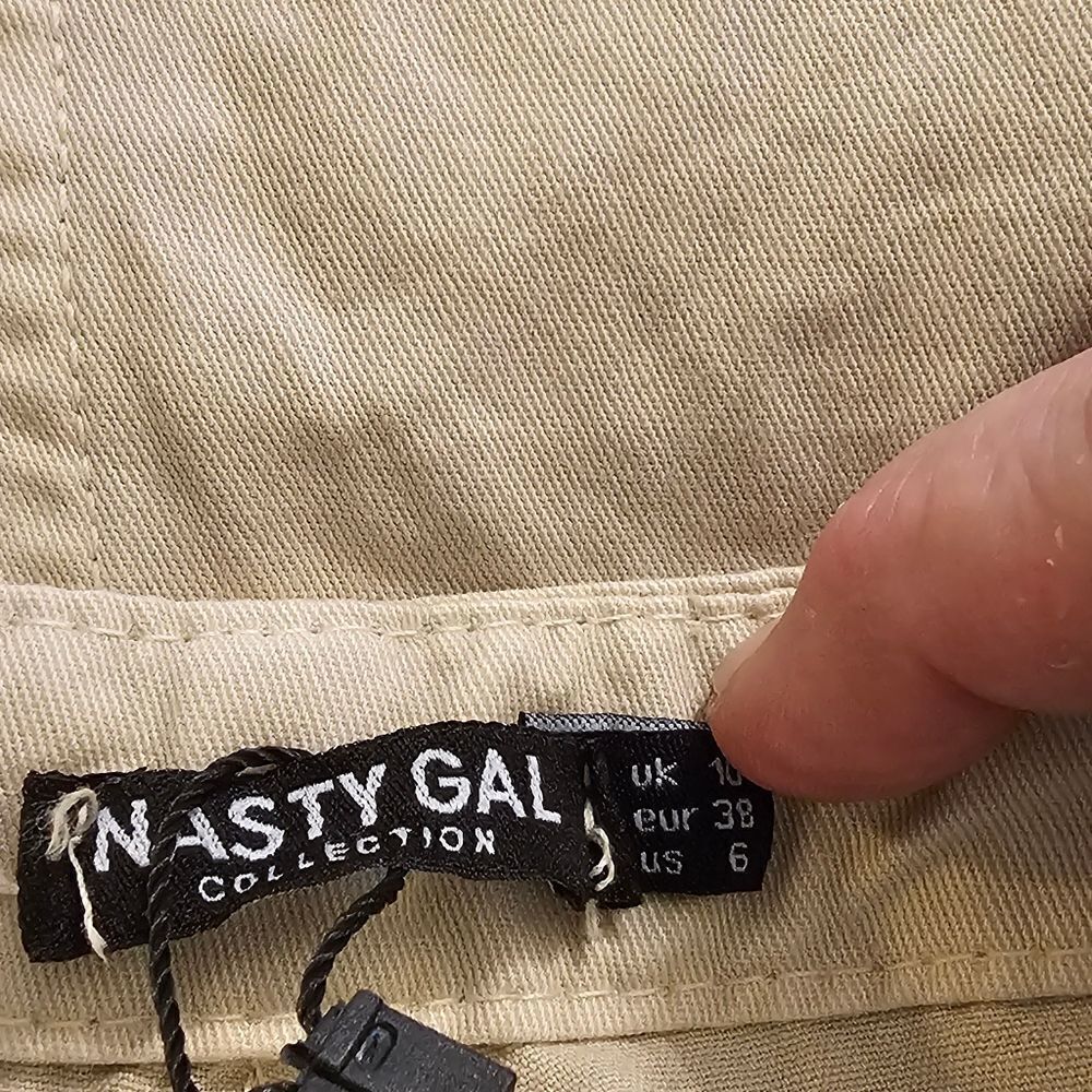 NWT Nasty Gal high waisted khaki trouser pants sz 6 with 30" Inseam - Picture 2 of 7